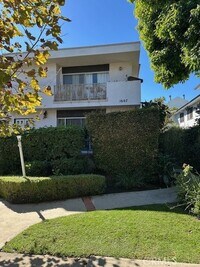 Building Photo - 1607 Greenfield Ave