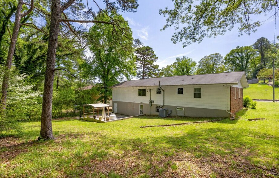 Building Photo - 2314 Green Forest Ln