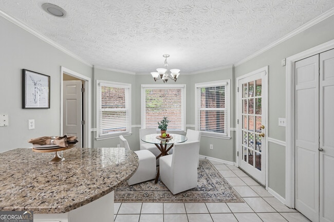 Building Photo - 4229 N Mountain Rd NE