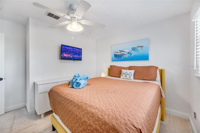 Building Photo - 4622 Bay Crest Dr