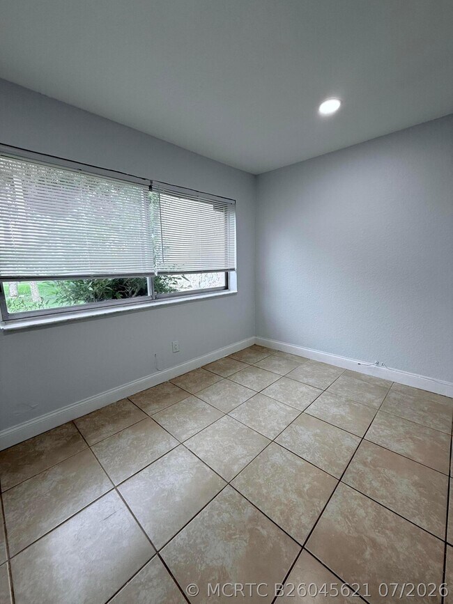 Building Photo - 9640 Oakburst Ln