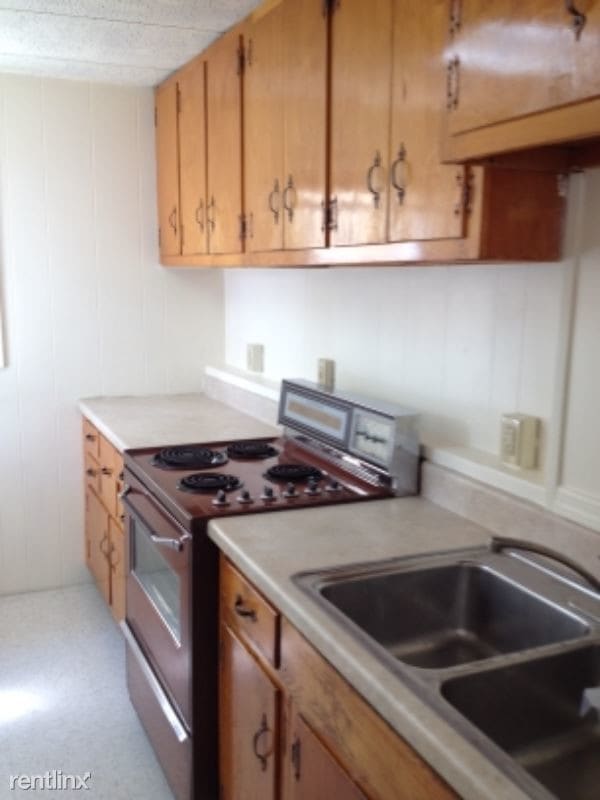 Building Photo - 424 Monroe Ave