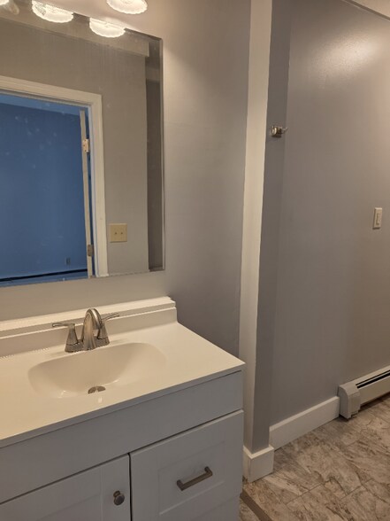 Building Photo - 32 N Earl St