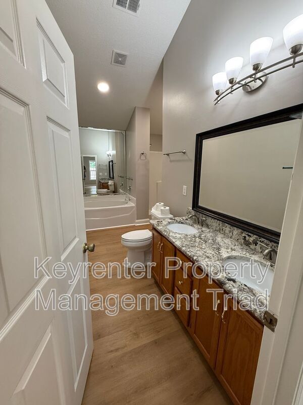 Building Photo - 3957 Cobblestone Bend Dr