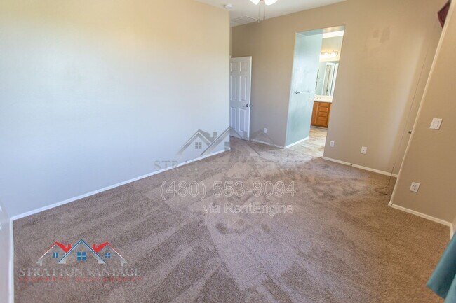 Building Photo - 9136 W Meadow Dr