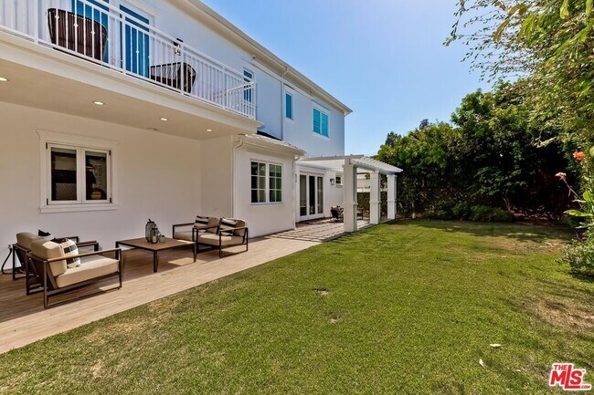 Building Photo - 9767 Monte Mar Dr