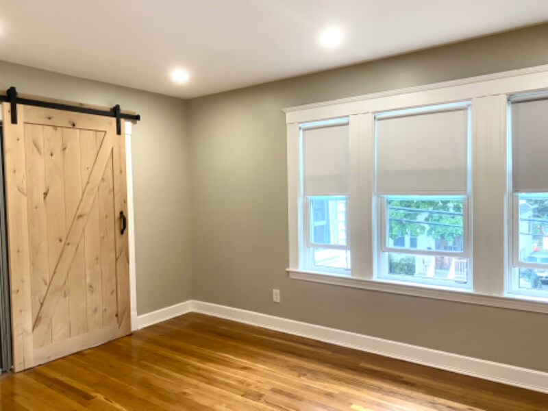 Building Photo - 347 Vermont St