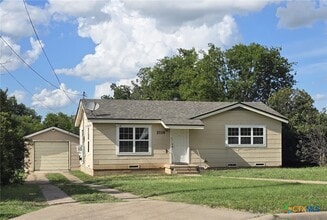 Building Photo - 2116 W Avenue D