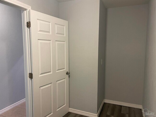 Building Photo - 5067 Serry Ln