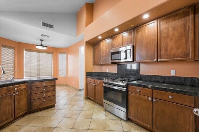 Building Photo - Welcome Home to this awesome 4 Bedroom Home