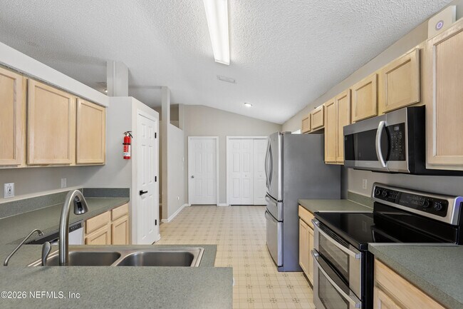 Building Photo - 3422 Brahma Bull Ct