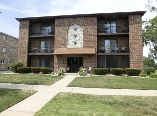 Primary Photo - 8124 168th Pl