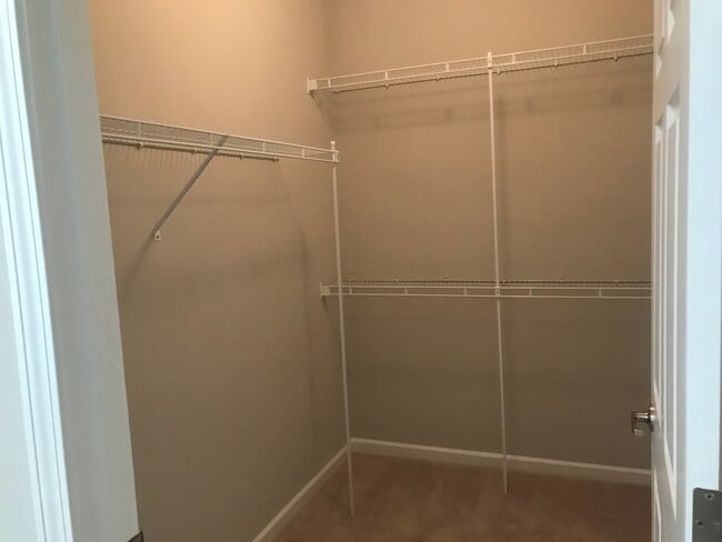 Building Photo - 1610 E Southfield Cir