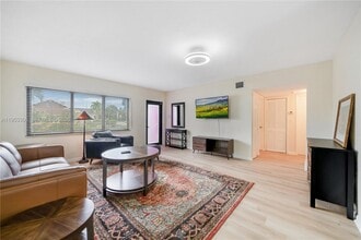 Building Photo - 2 NW 47th St