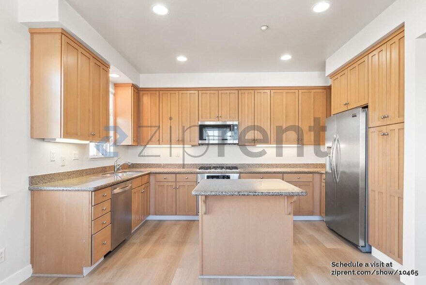 Building Photo - 1017 Keeble Ct
