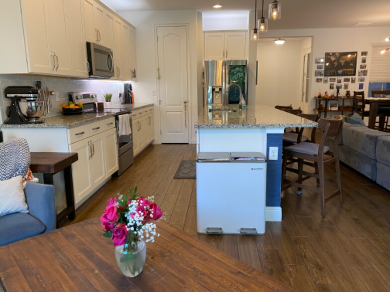 Building Photo - 4525 Chinkapin Dr
