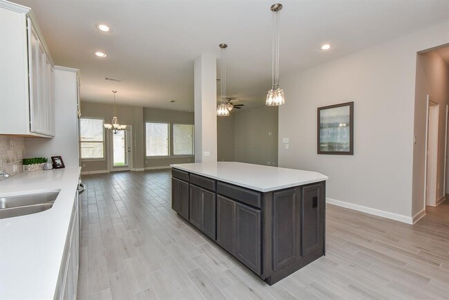Building Photo - 11107 Bluewater Lagoon Cir