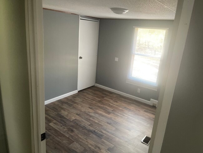 Building Photo - 434 Dundee Cir