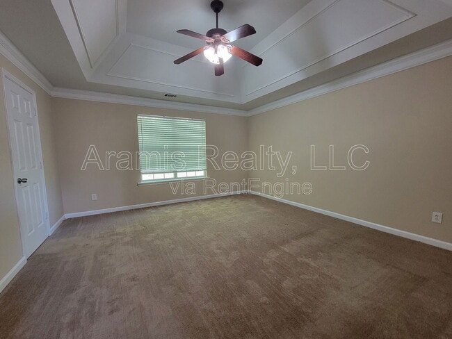 Building Photo - 735 Allen's Landing Dr SE