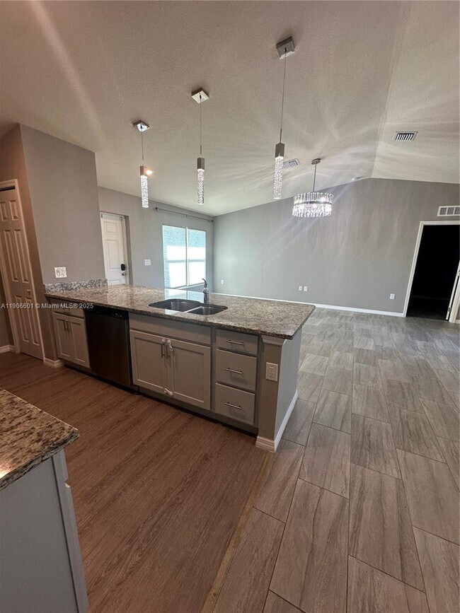 Building Photo - 7003 Burma Cir