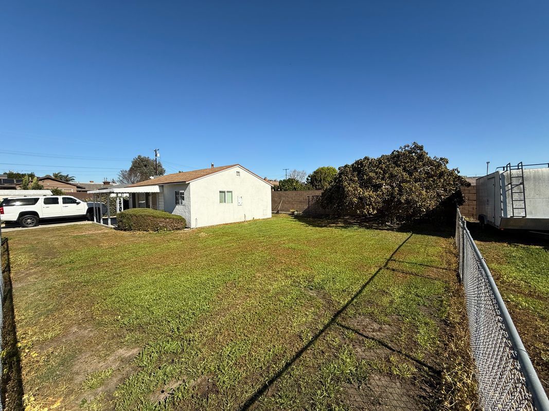 Building Photo - 24800 Walnut St