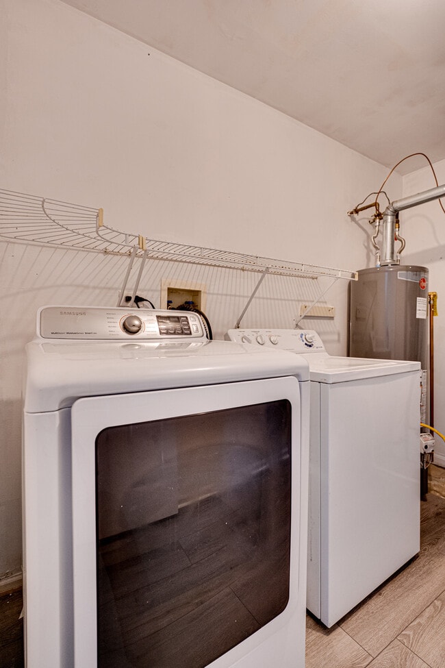 Building Photo - 3399 Ravinia Cir