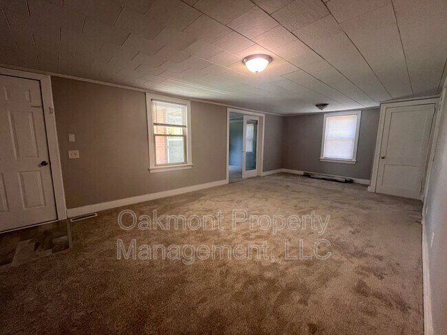 Building Photo - 735 NC-24