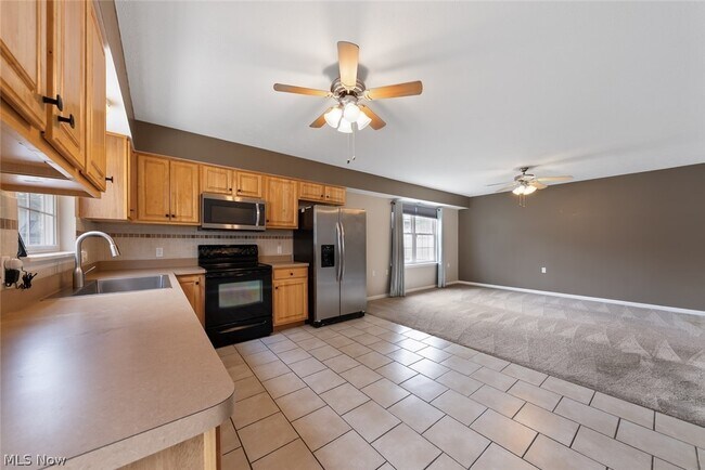 Building Photo - 11531 Riverview Ct