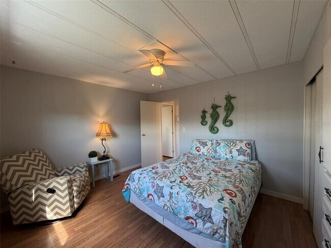Building Photo - 542 Tampico Dr
