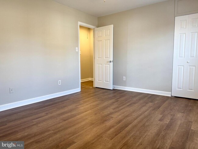 Building Photo - 134 Hickok Cir