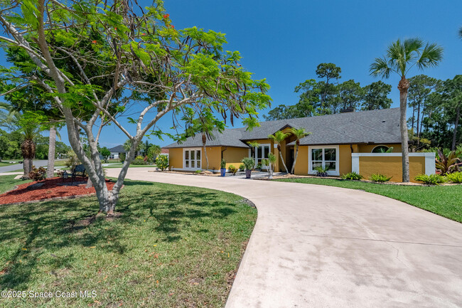 Building Photo - 3789 Peacock Dr