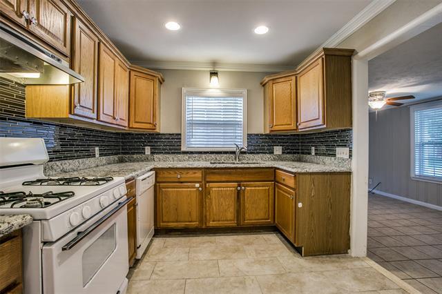 Building Photo - 3945 Hawick Ln