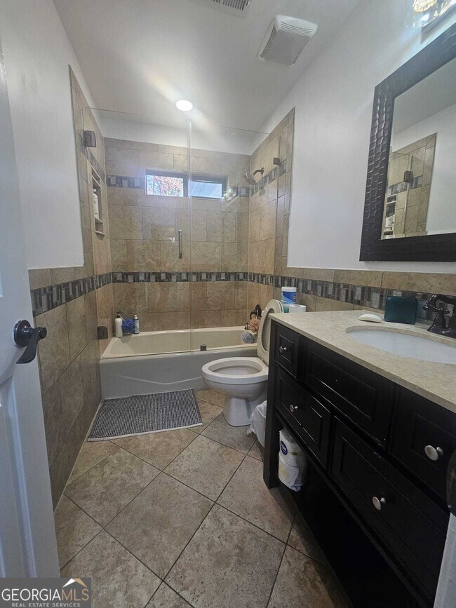 Building Photo - 526 Coopers Pond Dr