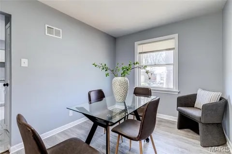 Building Photo - 9427 Yorktown Dr