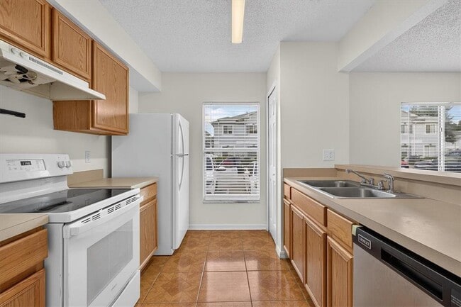 Building Photo - 4110 Waterside Island Ct