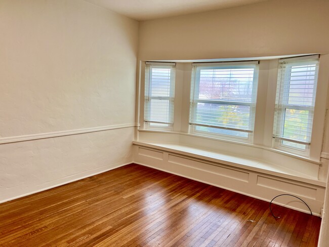 Building Photo - 4096 Ibis St