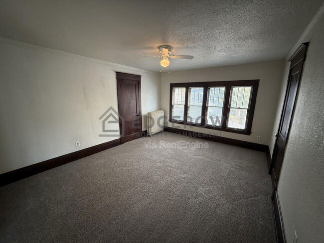 Building Photo - 1029 Tamarack Ave NW
