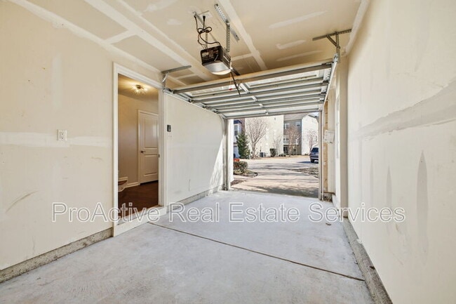 Building Photo - 4301 Whitfield Ln