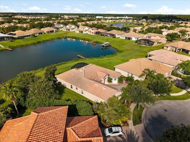 Building Photo - 2580 Channel Way