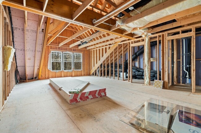 Building Photo - Beautiful Spacious Three Bedroom Townhouse in Carrboro!