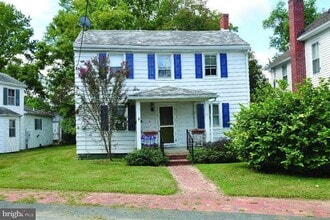 Building Photo - 210 South St