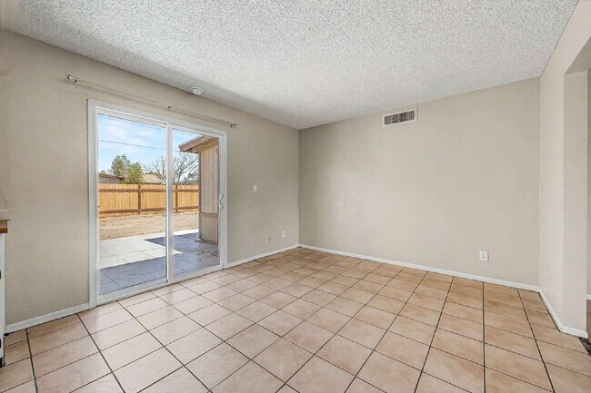 Building Photo - 2521 N 49th Ave