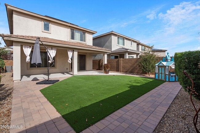 Building Photo - 3139 E Tina Dr