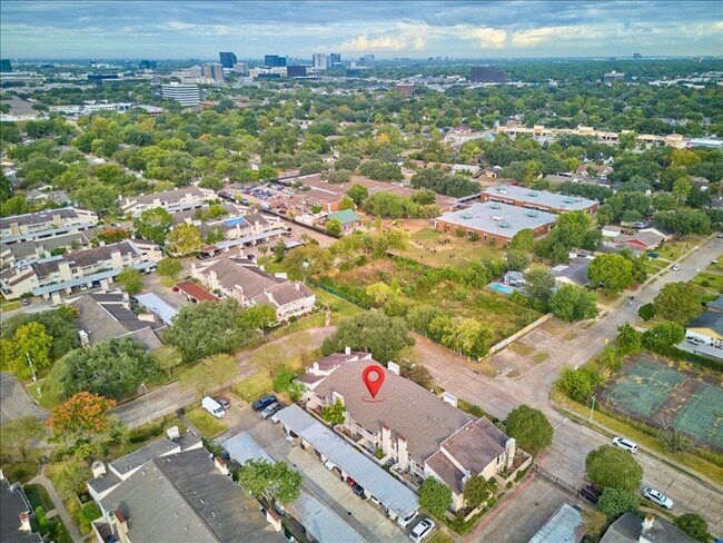 Building Photo - 9519 Pagewood Ln