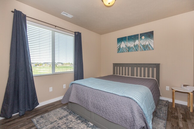 Building Photo - 136 Bull Frog Dr