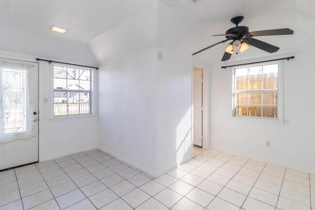 Building Photo - 8004 Mendez St