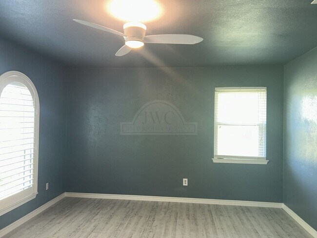 Building Photo - 2807 Brinegar Rd