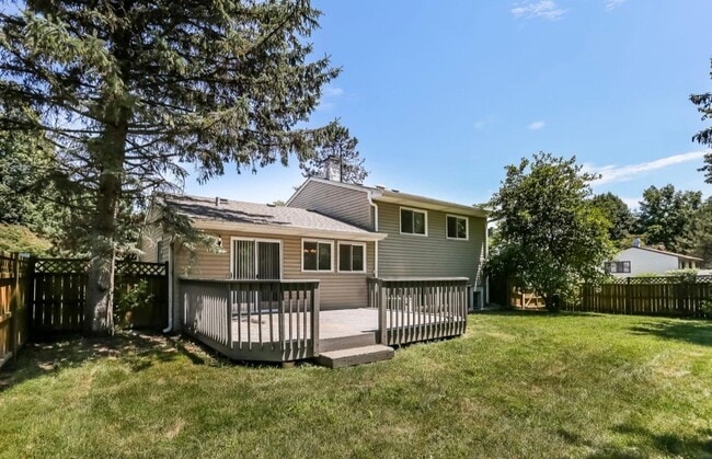 Building Photo - 1563 S Tyler Rd