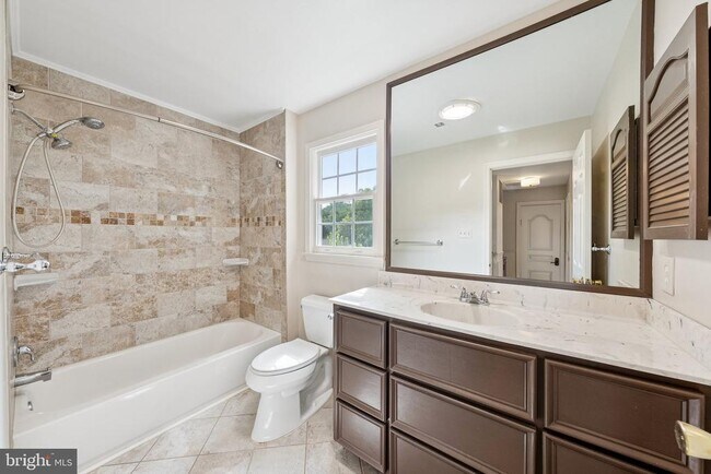 Building Photo - 6245 Windward Dr