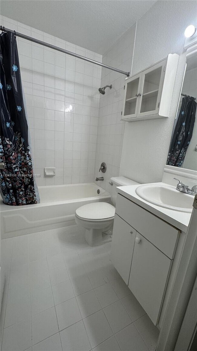 Building Photo - 9150 SE 13th Rd